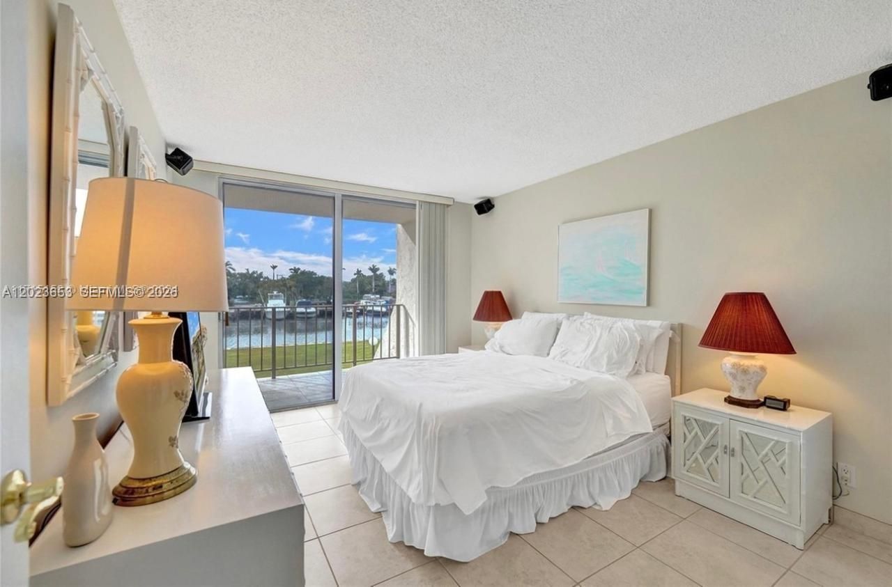 601 Three Islands Blv, Unit 205, Hallandale Beach, FL 33009 Photo