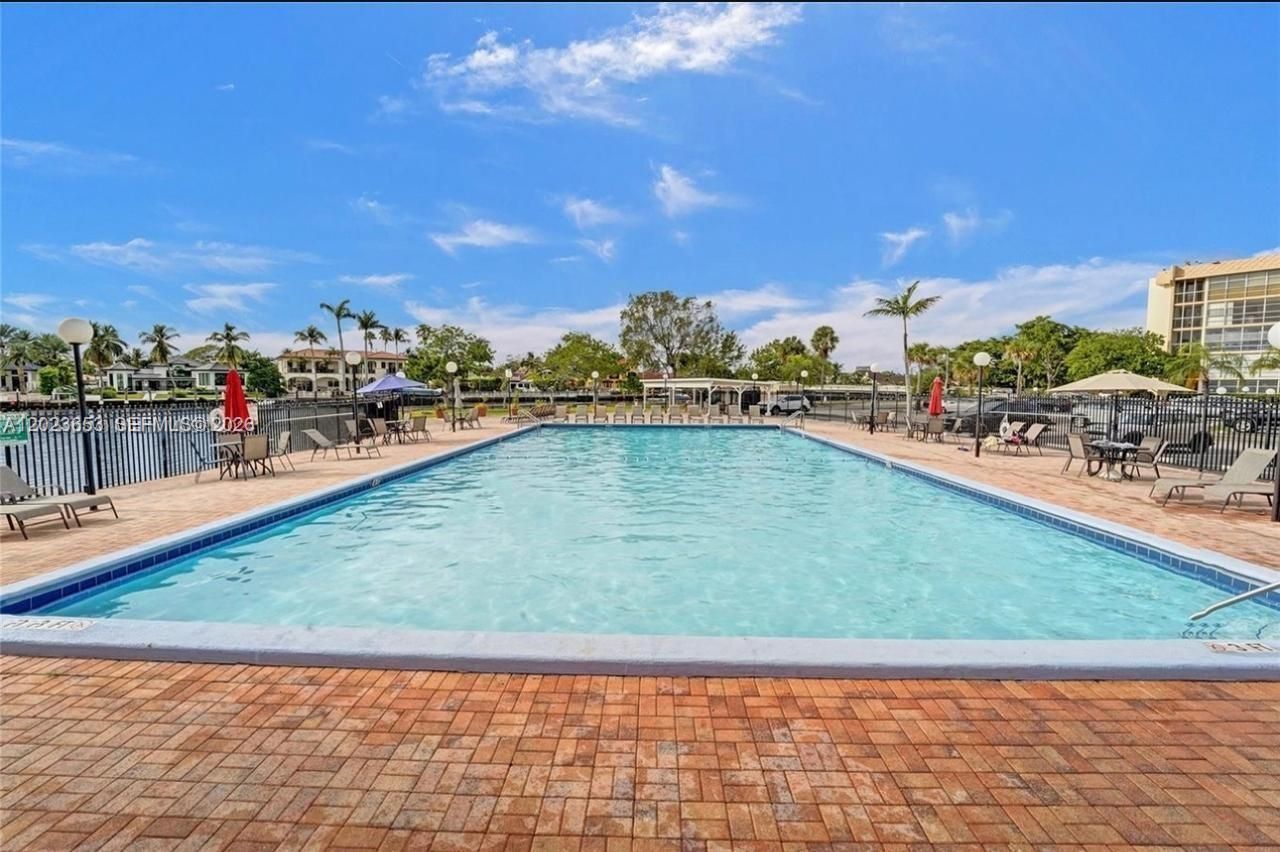 601 Three Islands Blv, Unit 205, Hallandale Beach, FL 33009 Photo