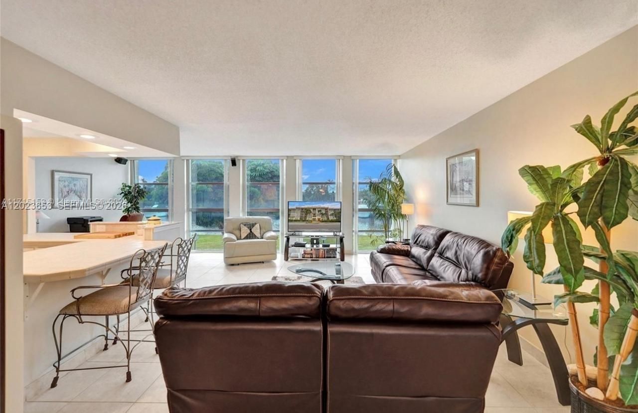 601 Three Islands Blv, Unit 205, Hallandale Beach, FL 33009 Photo