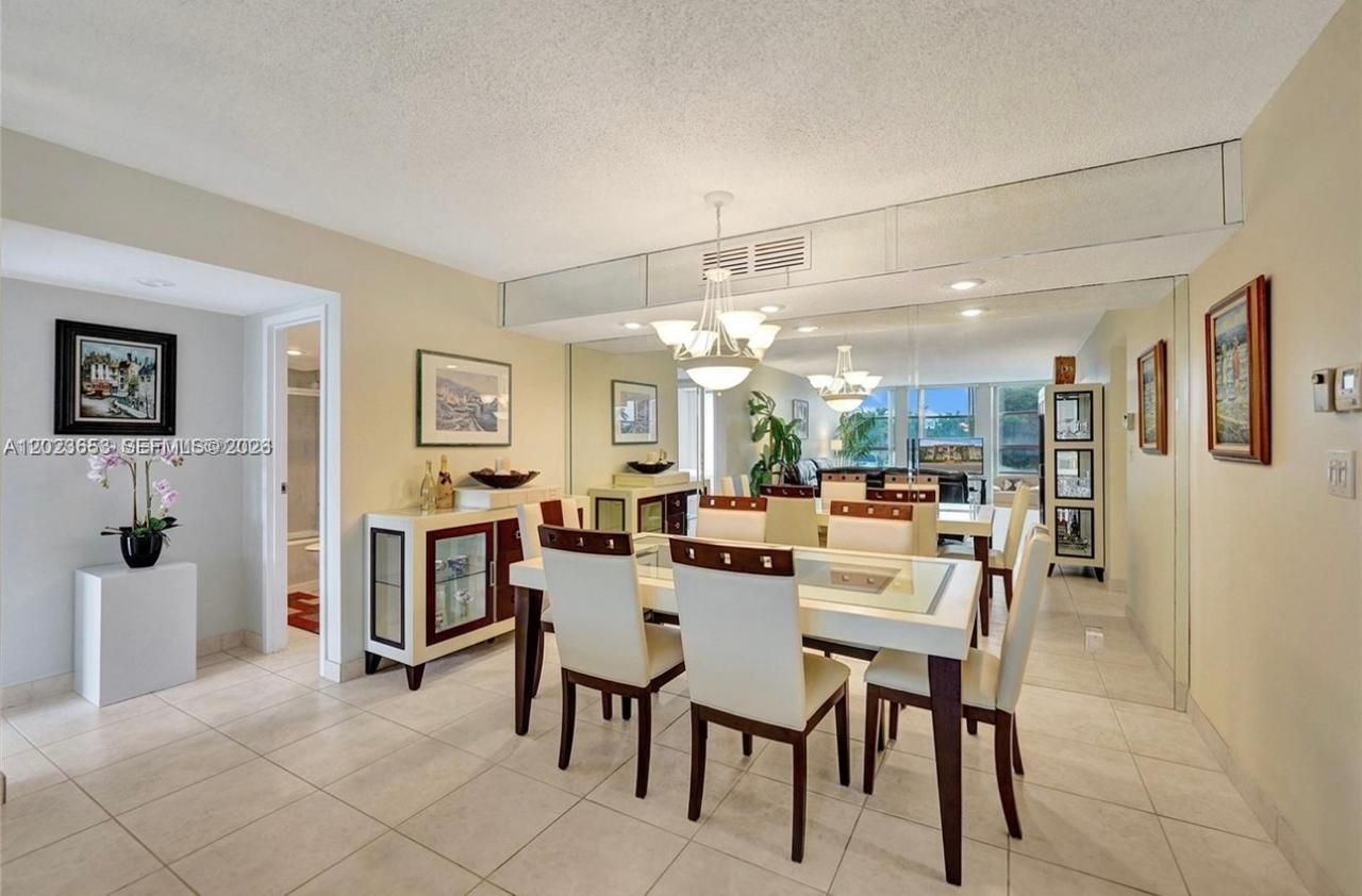 601 Three Islands Blv, Unit 205, Hallandale Beach, FL 33009 Photo