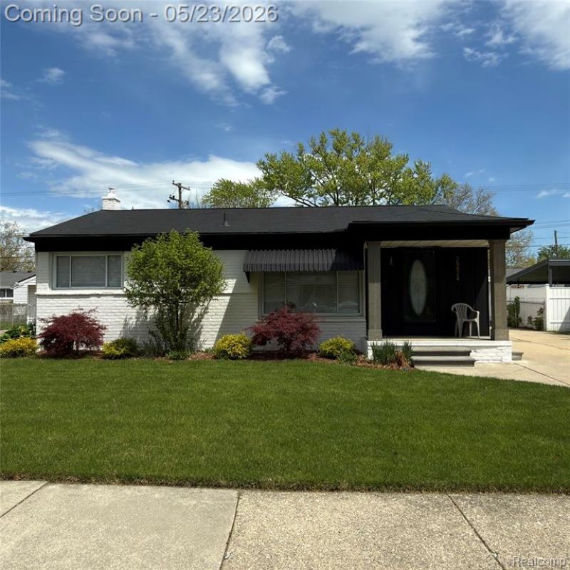 29824 Manhattan Street, Saint Clair Shores, MI 48082 Main Photo