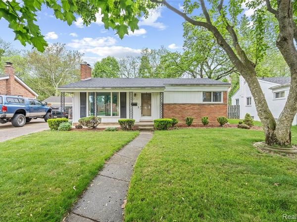 26916 Rouge River Drive , Dearborn Heights, MI 48127