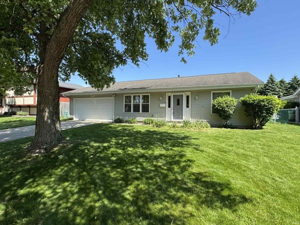 1957 Broadford Drive, South Bend, IN 46614