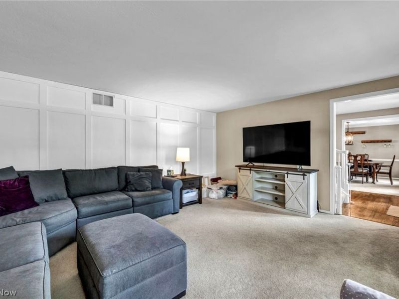 16561 N White Oaks Drive, Strongsville, OH 44136 Photo 10