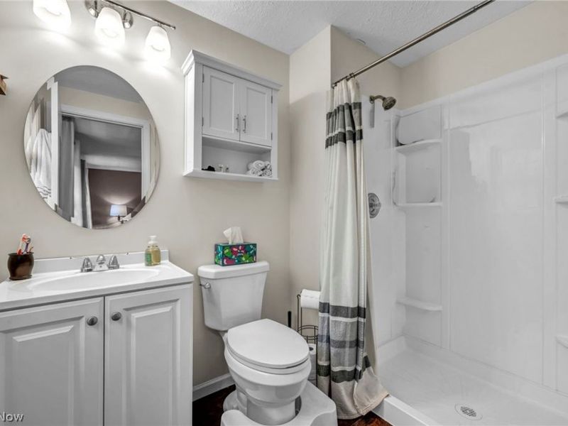 16561 N White Oaks Drive, Strongsville, OH 44136 Photo 36