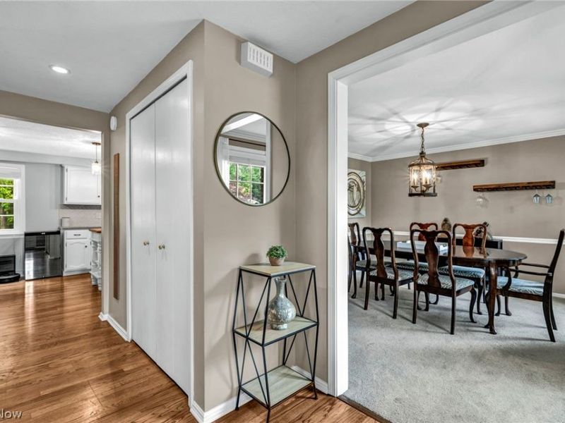 16561 N White Oaks Drive, Strongsville, OH 44136 Photo 5