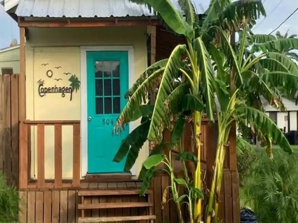 804 W Madison Avenue, Port O Connor, TX 77982