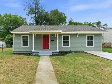 7107 Garza Avenue, Fort Worth, TX 76116