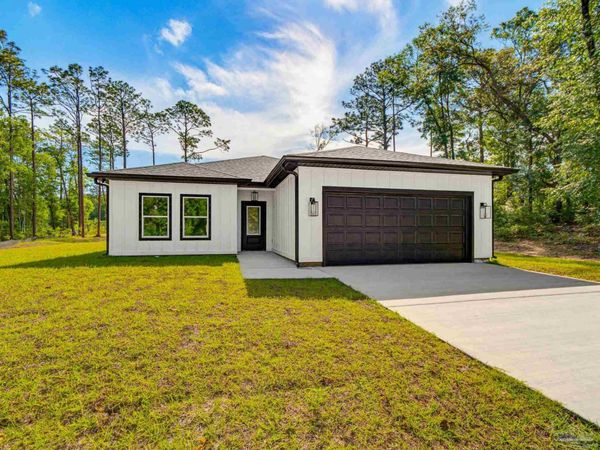 5724 Riviera Dr, Milton, FL 32583