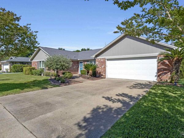 5740 Limestone Rd, Pensacola, FL 32504