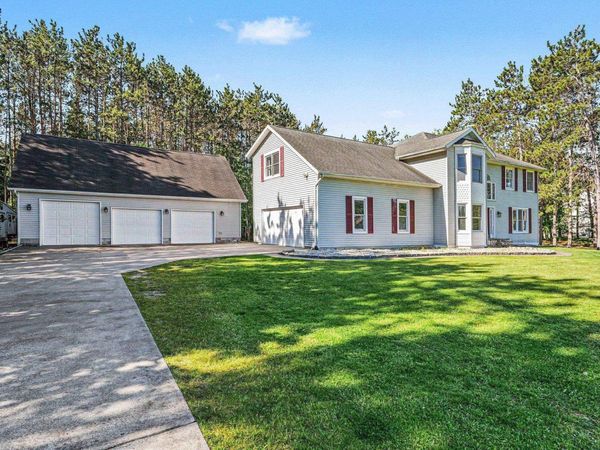 105 Broomfield Road W, Mt Pleasant, MI 48858