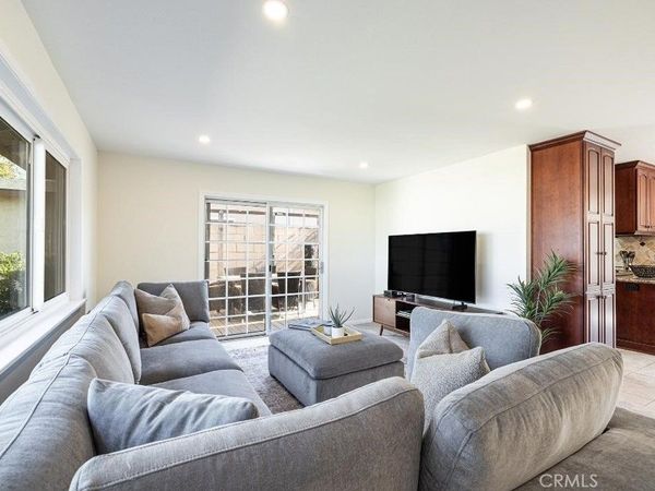 2206 Stinson Street, Simi Valley, CA 93065