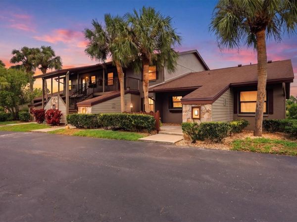931 CAPRI ISLES BOULEVARD , Unit 32, VENICE, FL 34292