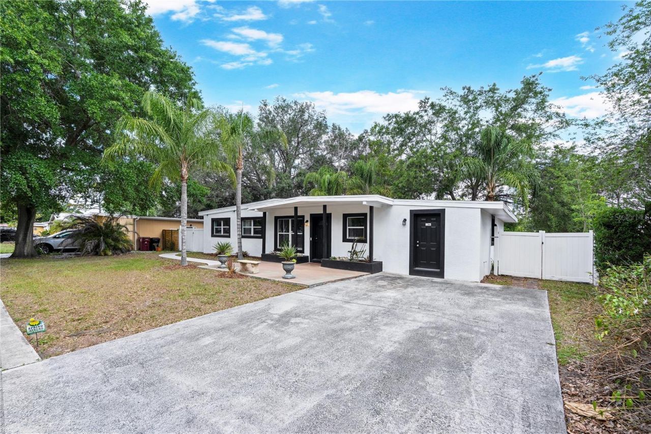 5637 Kalmia Drive, Orlando, FL 32807 Photo