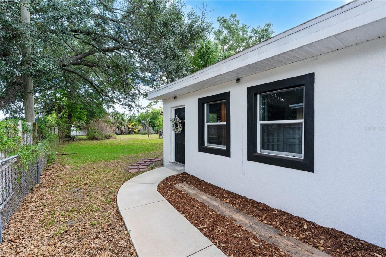 5637 Kalmia Drive, Orlando, FL 32807 Photo