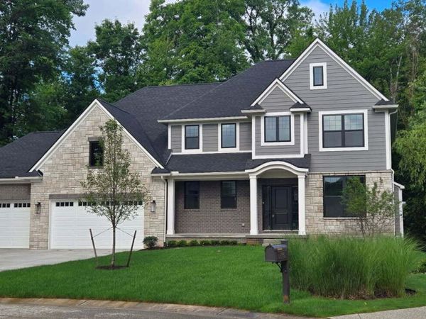 5850 Windrift Court, West Bloomfield, MI 48324