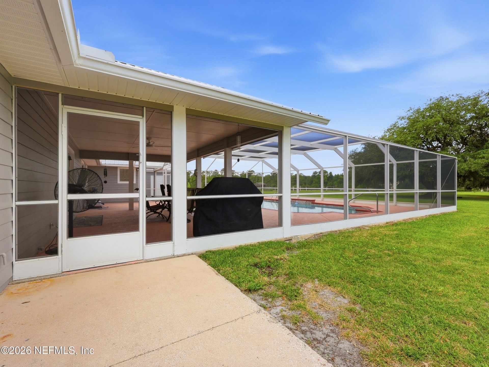 611 E State Road 100, San Mateo, FL 32187 Photo