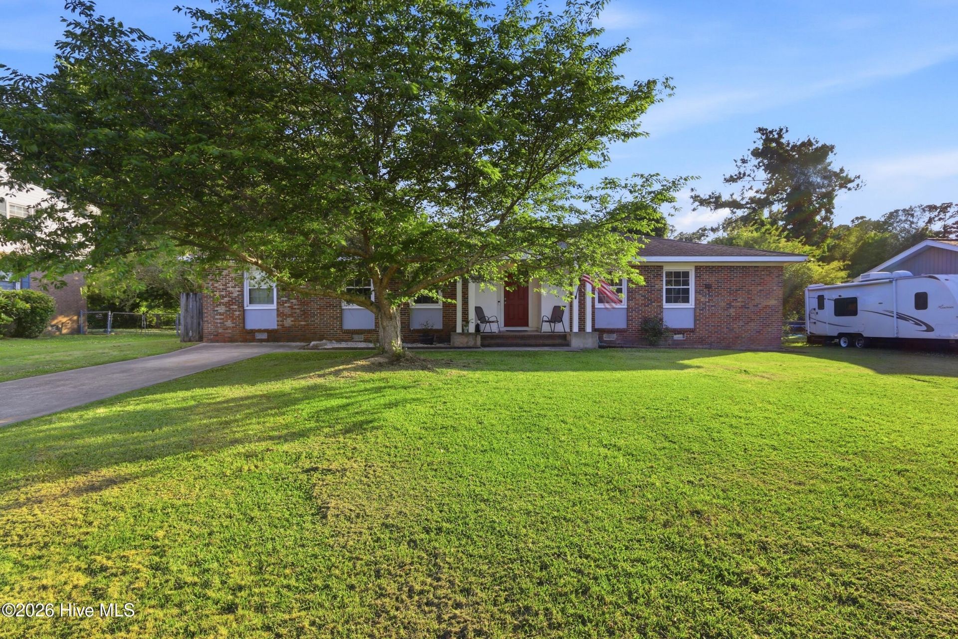 607 Oakwood Avenue, Jacksonville, NC 28546 Main Photo
