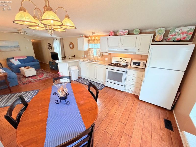 3575 NE Catawba Road, Unit 22, Port Clinton, OH 43452 Photo 5