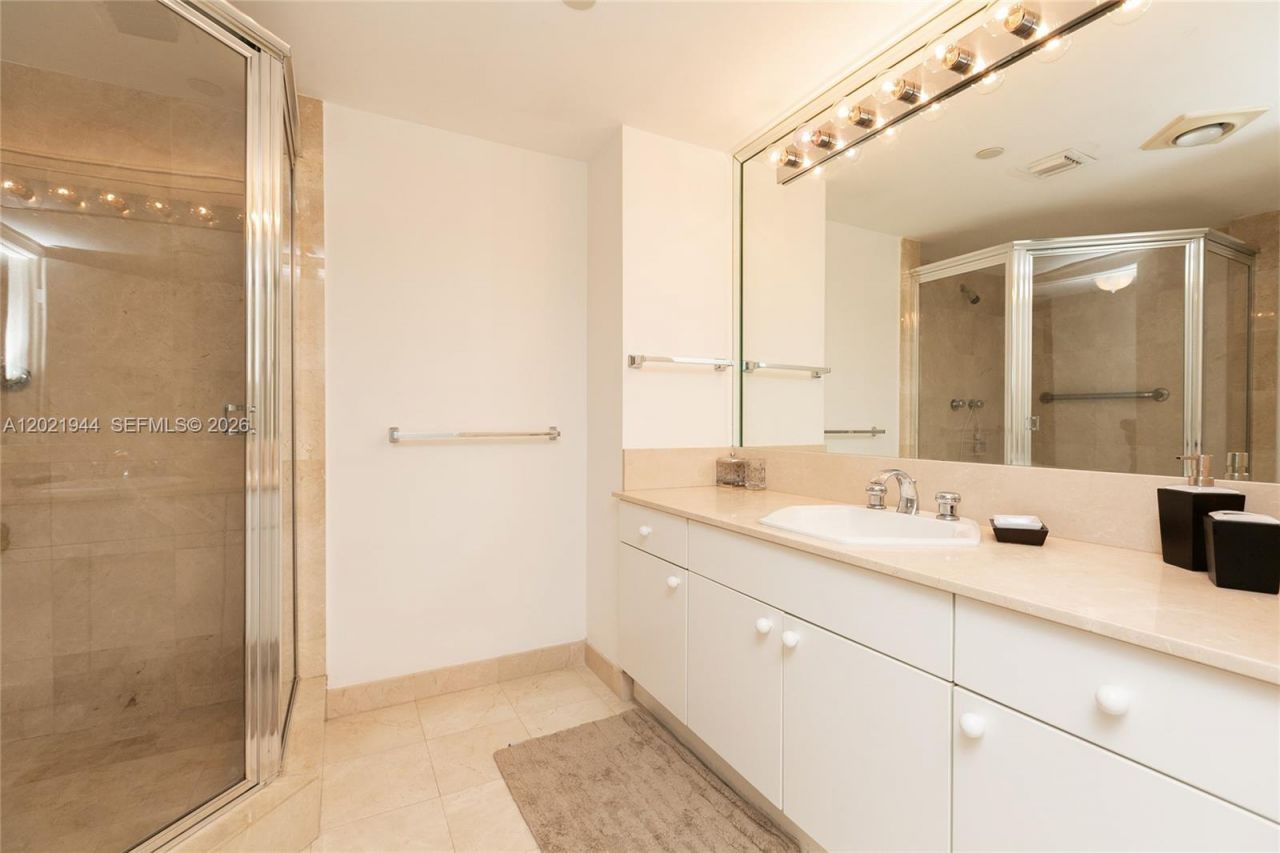 8855 Collins Ave, Unit 6F, Surfside, FL 33154 Photo
