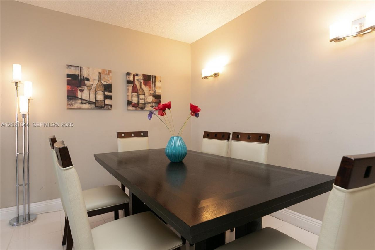 8855 Collins Ave, Unit 6F, Surfside, FL 33154 Photo