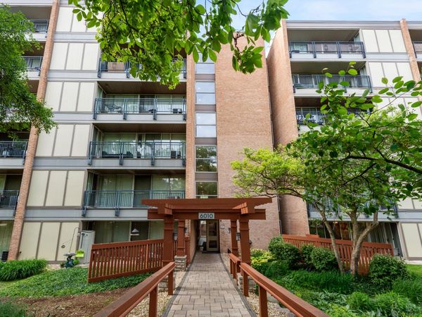6010 Oakwood Drive , Unit 6A, Lisle, IL 60532