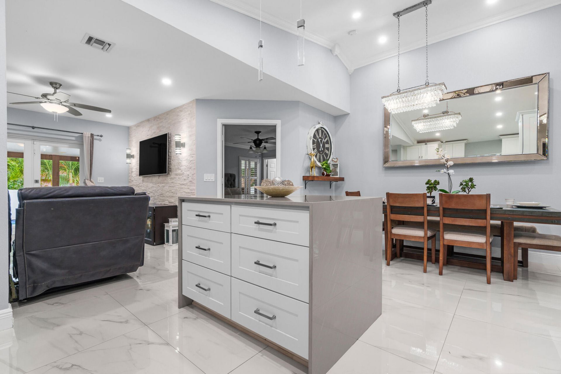 533 NE 1st Avenue, Deerfield Beach, FL 33441 Photo