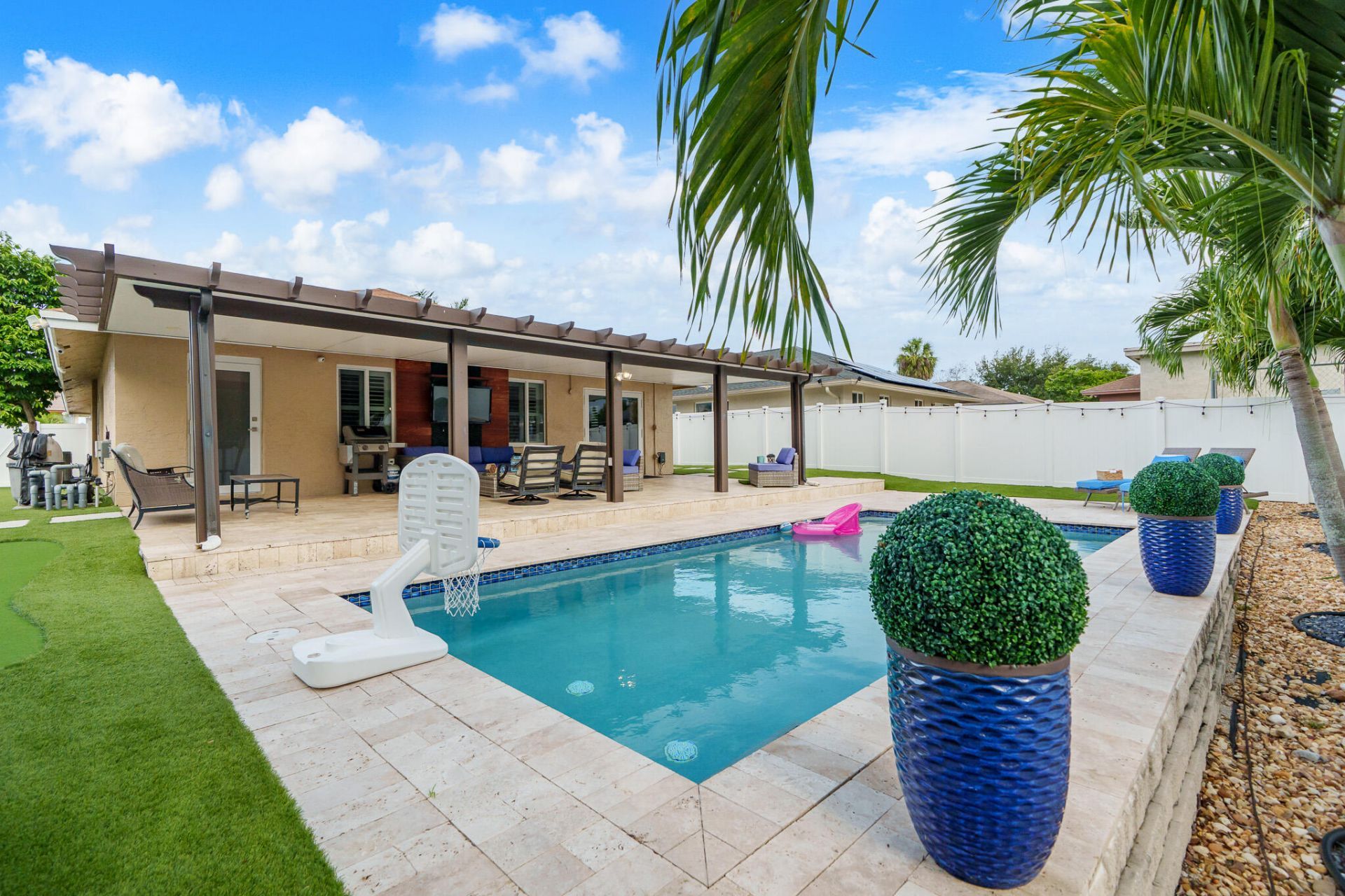 533 NE 1st Avenue, Deerfield Beach, FL 33441 Photo