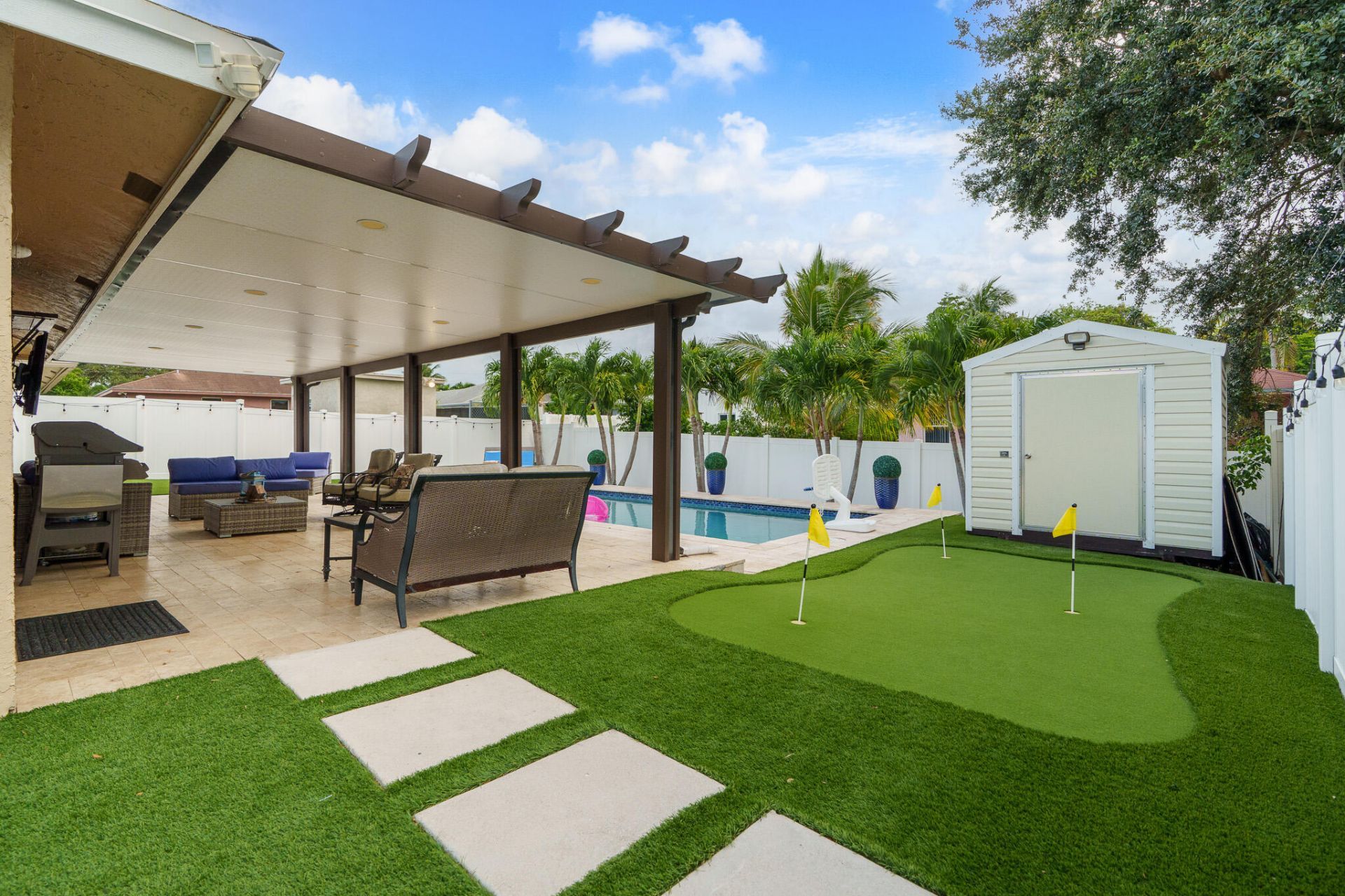 533 NE 1st Avenue, Deerfield Beach, FL 33441 Photo