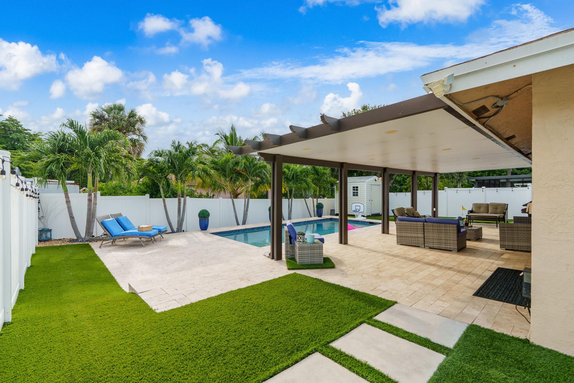 533 NE 1st Avenue, Deerfield Beach, FL 33441 Photo