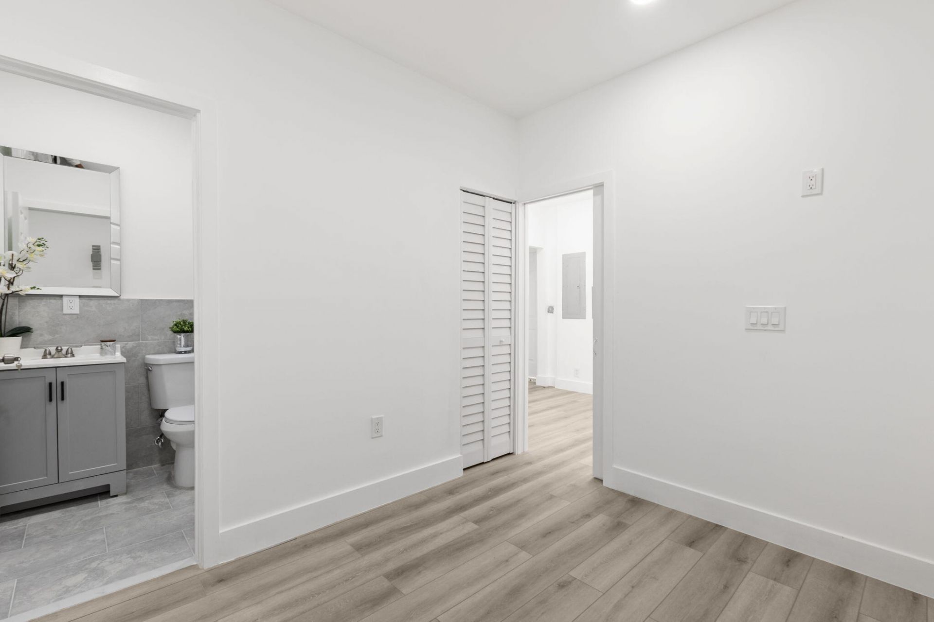 533 NE 1st Avenue, Deerfield Beach, FL 33441 Photo