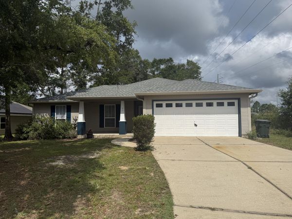 51 Yearling Court, DeFuniak Springs, FL 32433