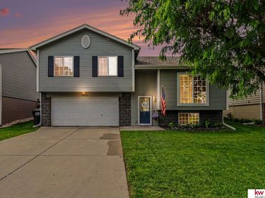 19015 R Street , Omaha, NE 68135