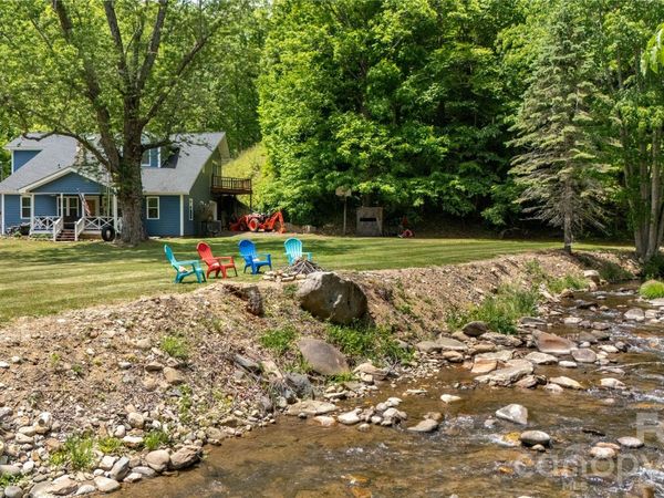 84 Sheets Farm Road, Bakersville, NC 28705