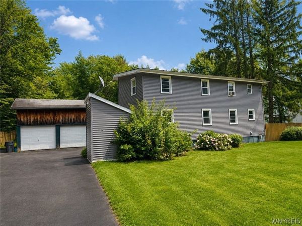 11487 Jennings Road , Lawtons, NY 14091