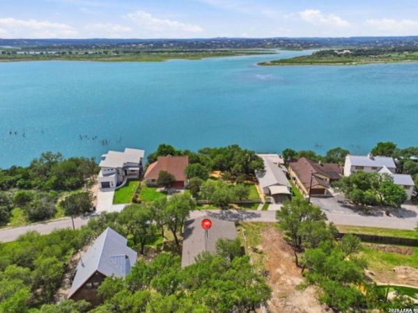 2200 Glenn, Canyon Lake, TX 78133