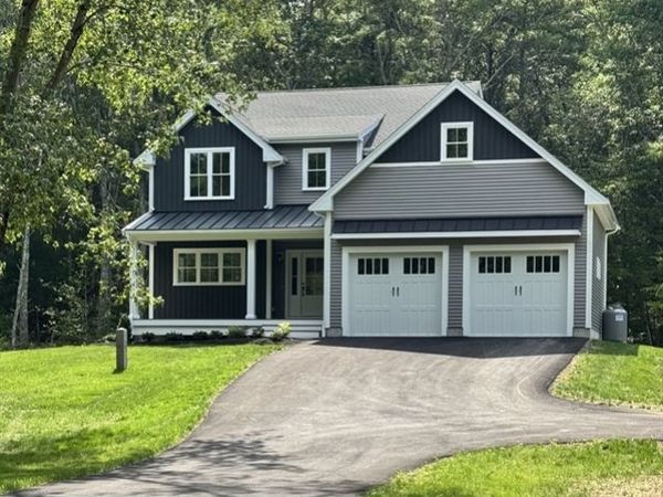 43 Panettieri Drive, Lakeville, MA 02347