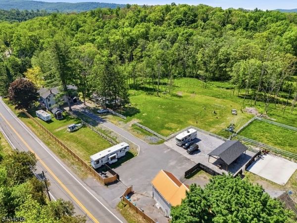 525 Hope-Blairstown Rd, Hope, NJ 07825