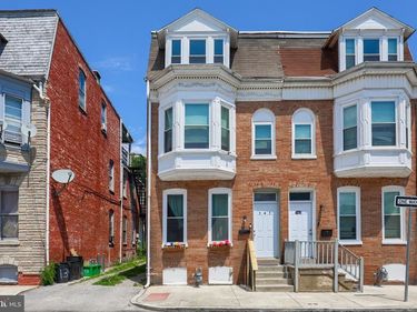 141 S WEST STREET, YORK, PA 17401