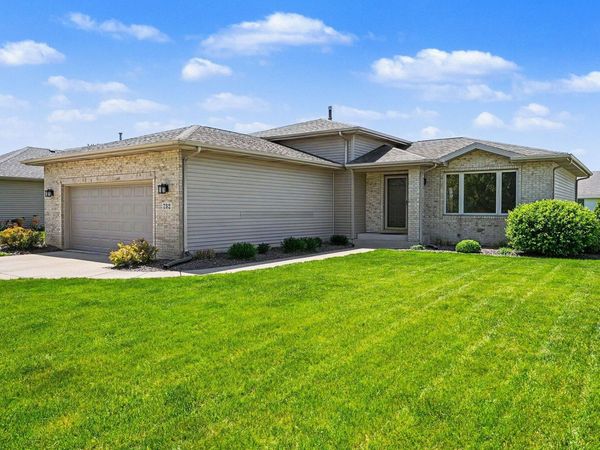 732 Sunflower Lane, Dyer, IN 46311