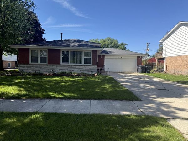 738 E 158th Street , South Holland, IL 60473
