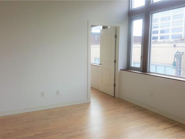 804 Chapel, Unit 302, New Haven, CT 06510