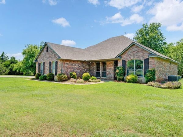 12374 Fairfield Road, Guthrie, OK 73044
