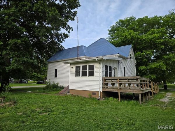 501 E Locust Street , Coulterville, IL 62237