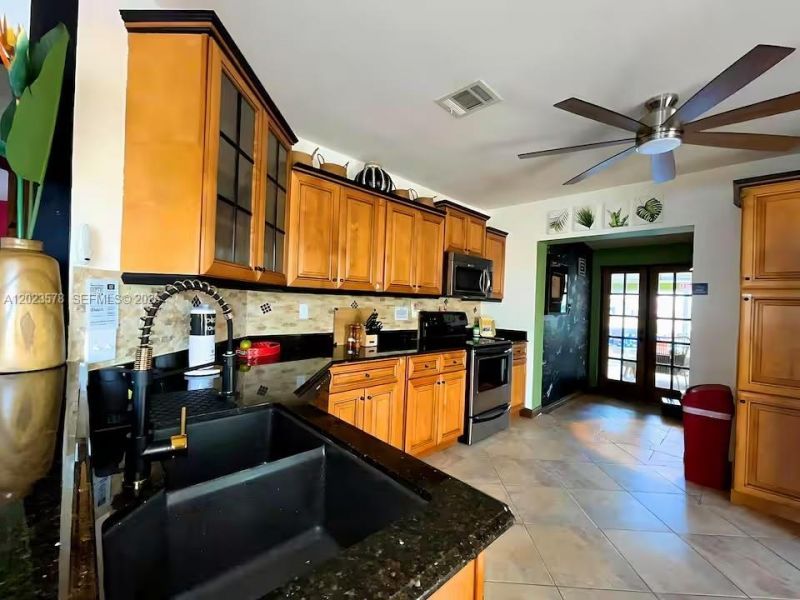 2538 Liberty St, Hollywood, FL 33020 Photo