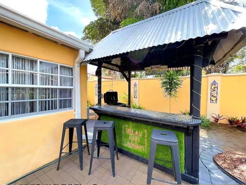 2538 Liberty St, Hollywood, FL 33020 Photo