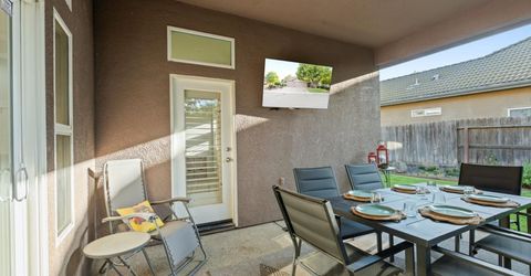 933 Golden Oak Dr, Lodi, CA 95242 Photo