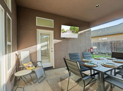 933 Golden Oak Dr, Lodi, CA 95242 Photo