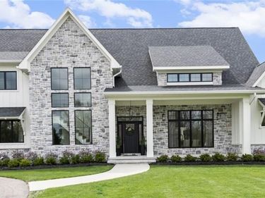 8439 Holcomb Road, Independence Twp, MI 48348