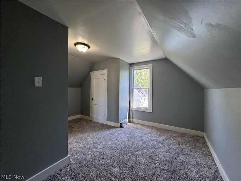 9508 Empire Avenue, Cleveland, OH 44108 Photo 26